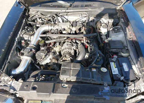 2004 Ford Mustang Gt z USA, uszkodzony, nr VIN 1FAFP42XX4F168454